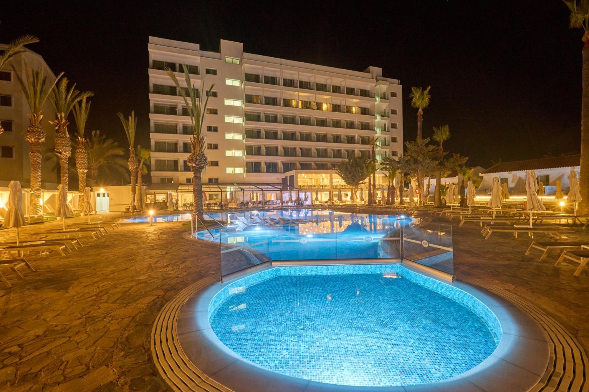 Bohemian Gardens Hotel Протарас Екстер'єр фото